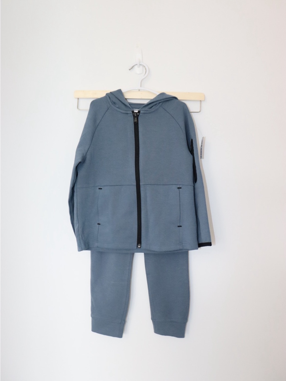 ON active dynamic fleece set 4T NWT